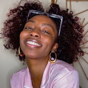 Meet your Posher, Ayanna